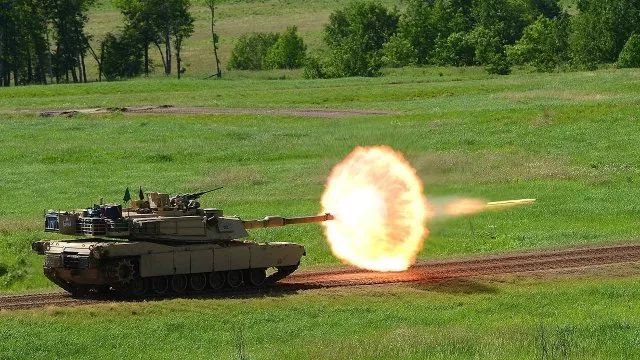 Trimiteţi Moldovei tancuri americane Abrams! La Botoşani, nu la Focşani! – Mihai CHIPER