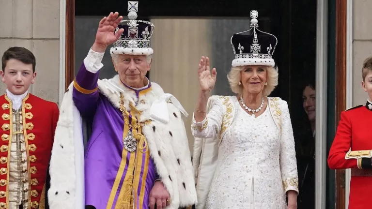 Botoșăneni la încoronarea regelui Charles al III-lea. Imagini de pe străzile Londrei (video)