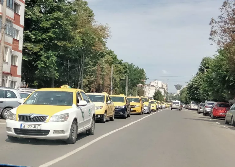 Protest masiv al taximetriștilor din Botoșani (video)