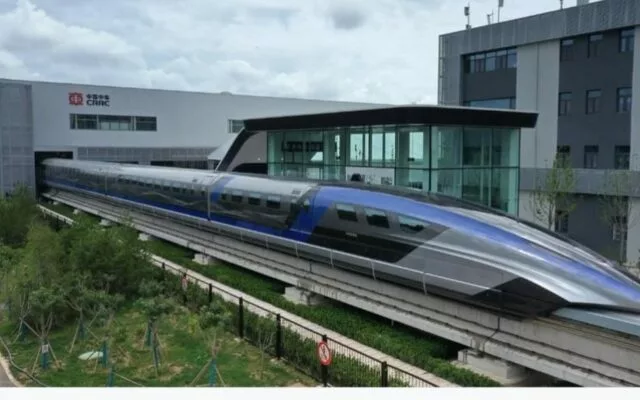 Topul trenurilor de mare viteză în lume: chinezii ating 460 de km pe oră, în Europa germanii circulă cu 330 km pe oră