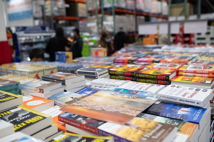 Avantajele colaborării cu achizitorii care cumpără cărţi în regim anticariat