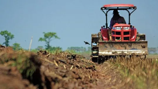 Subvenții de 1 milion de euro plătite fermierilor din Botoșani pentru motorină