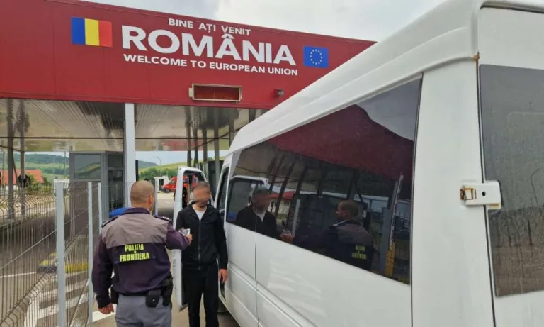 Ucrainenii continuă să vină în România. Traficul de persoane prin PTF Racovăț l-a depășit pe cel din PTF Rădăuți Prut