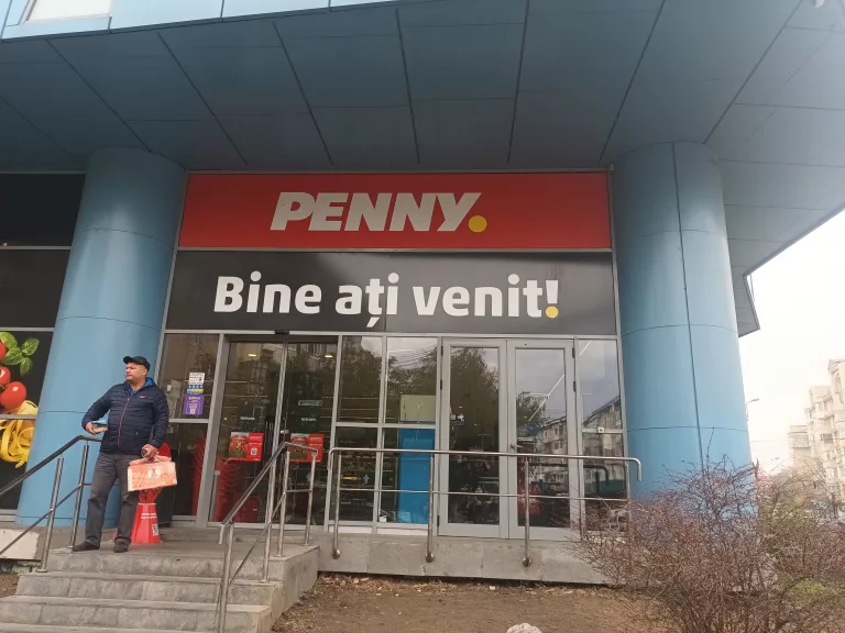 Magazinele Penny din Botoșani, verificate de Protecția Consumatorului. Nereguli grave soldate cu amenzi de sute de mii de lei (video)
