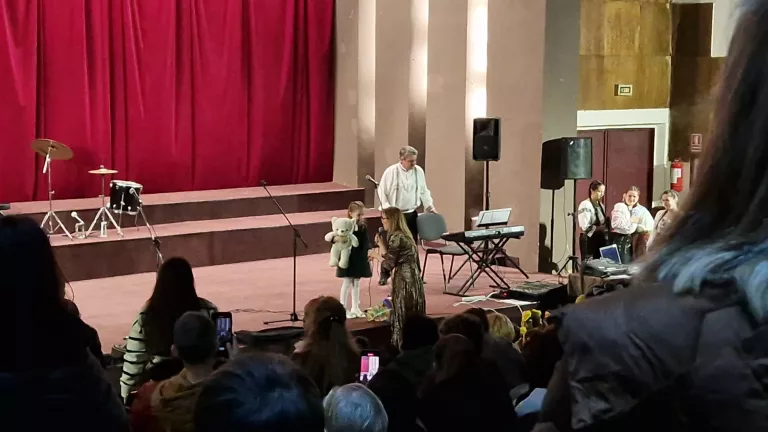 Concert caritabil în memoria Alexandrei Ivanov organizat de Liceul Pedagogic (video)