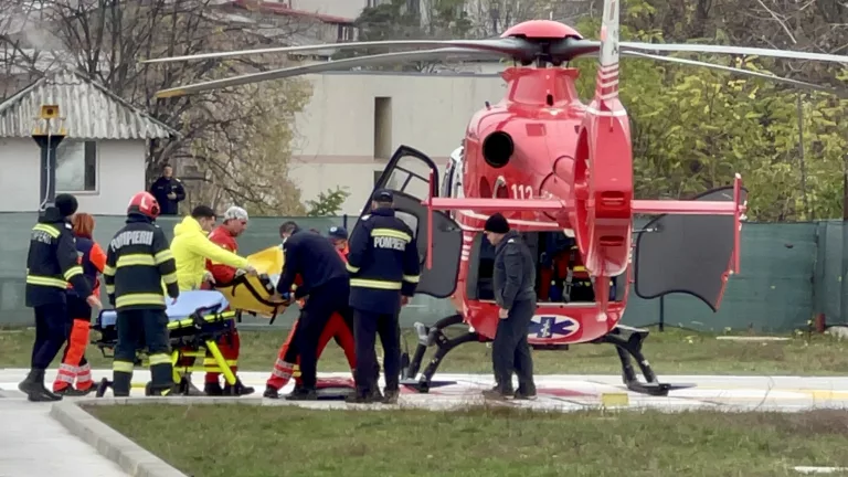 Care este starea copilului trimis cu elicopterul SMURD la Iaşi (video)