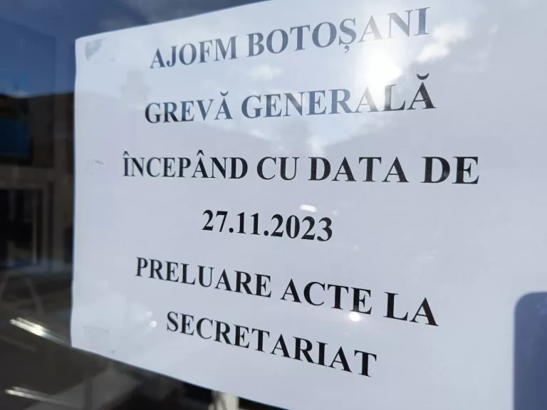 Funcționarii AJOFM au declanșat greva generală