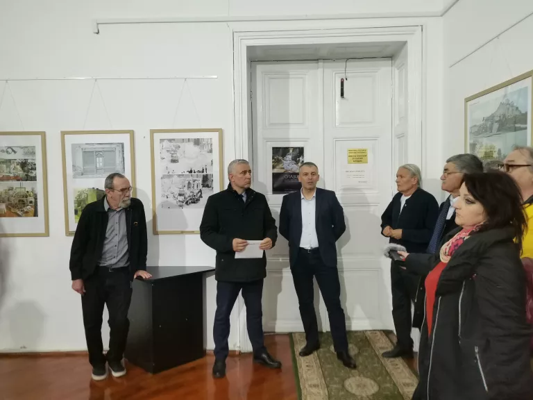 Expoziția “ORAȘUL, Botoșani – orașul vechi” a fost deschisă pentru iubitorii de artă