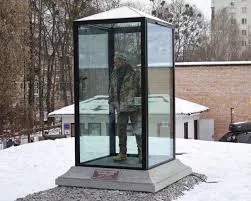 Statuie în care pare viu eroul ucrainean executat de ruși, dezvelită la Kiev