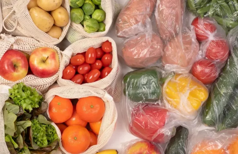 Franța interzice de la 1 ianuarie ambalajele din plastic pentru fructele și legumele proaspete