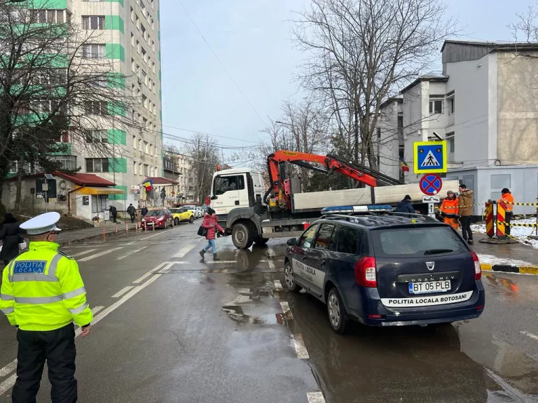 Trafic îngreunat în centrul oraşului de un transport agabaritic (video)