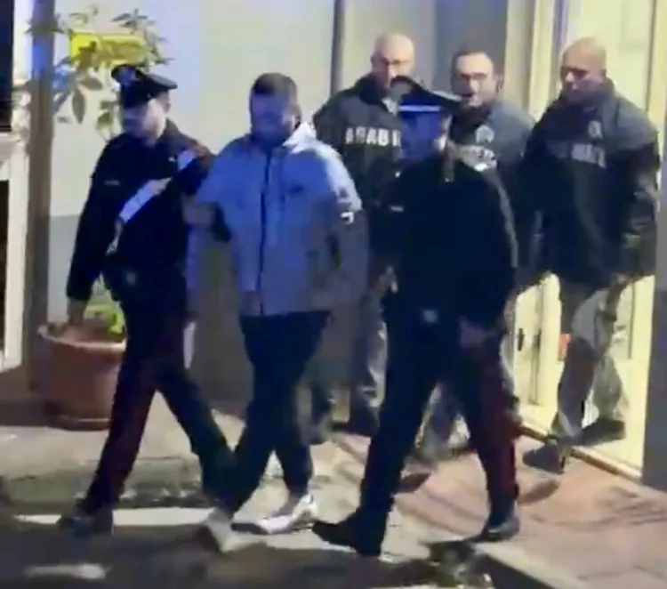 Botoșăneanul acuzat de dubla crimă în Italia, contrazis de logodnică în fața anchetatorilor (VIDEO)