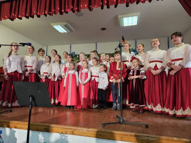An nou întâmpinat cu un spectacol de comunitatea ruşilor-lipoveni din Botoşani (video)