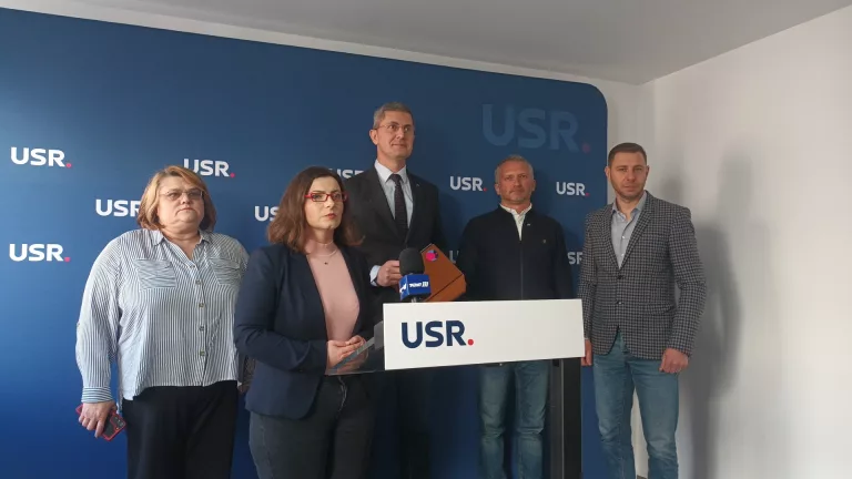 Conferință susținută de vicepreședintele USR la Botoșani: „Coaliția PSD– PNL funcționează brici când vine vorba de furat și prăduit banii publici” (video)