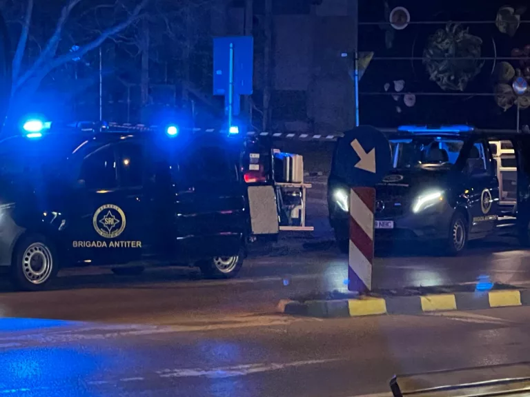 Centrul oraşului blocat cu zeci de poliţişti. Intervine Brigada Antitero (VIDEO)