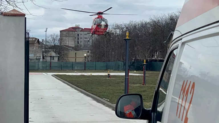 Elicopter chemat de urgență pentru un bărbat cu infarct (video)