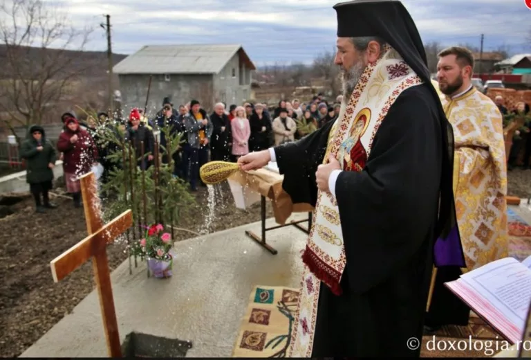 PS Nichifor Botoșăneanul a sfințit piatra de temelie a unei noi biserici din județ