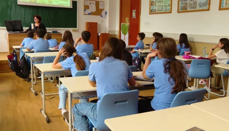 Spitalul Judeţean organizează o campanie pentru educaţie sexuală în şcoli (video)