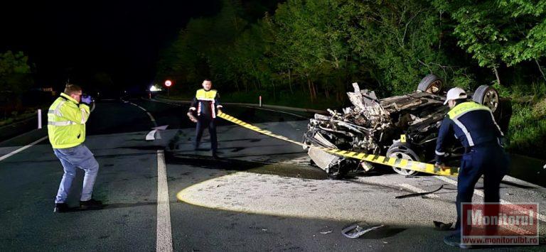 Noapte însângerată pe șoselele județului. Un mort și doi răniți grav în două accidente (VIDEO)