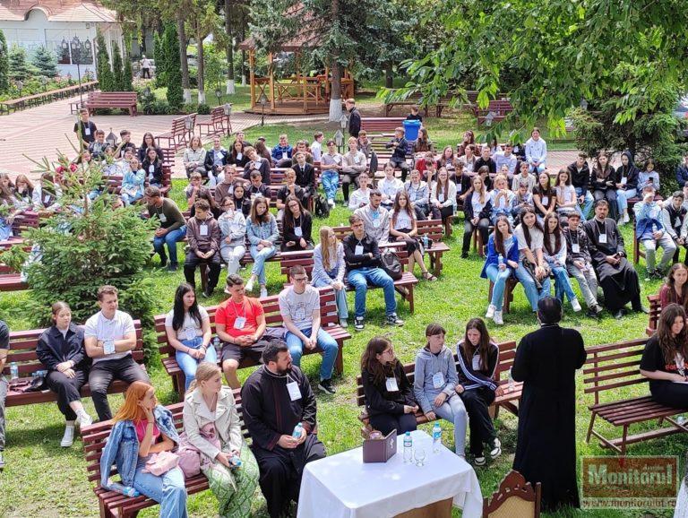 Întâlnirea tinerilor ortodocși din Botoșani: O zi de rugăciune și reflecție
