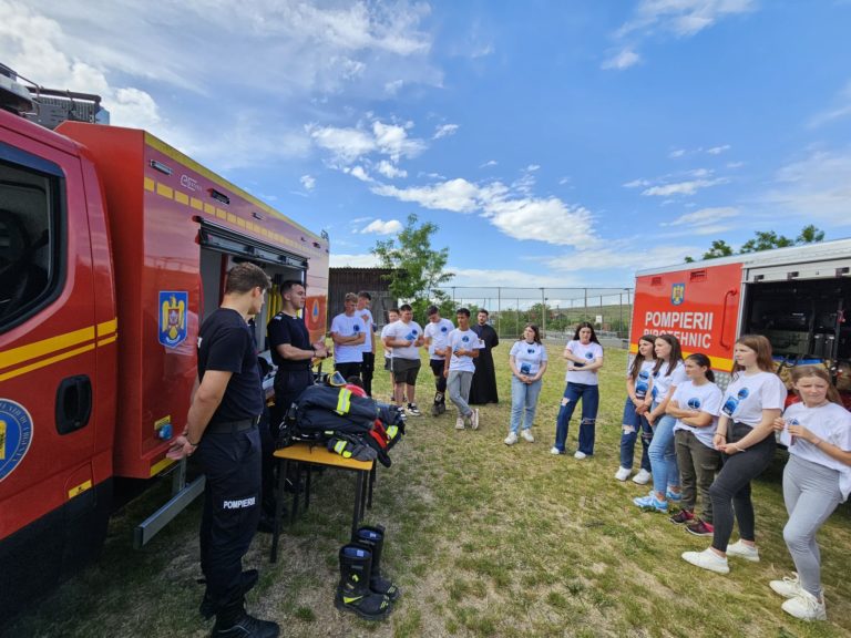 Meseria de salvator, prezentată elevilor din Blândești, Unțeni și Gorbănești