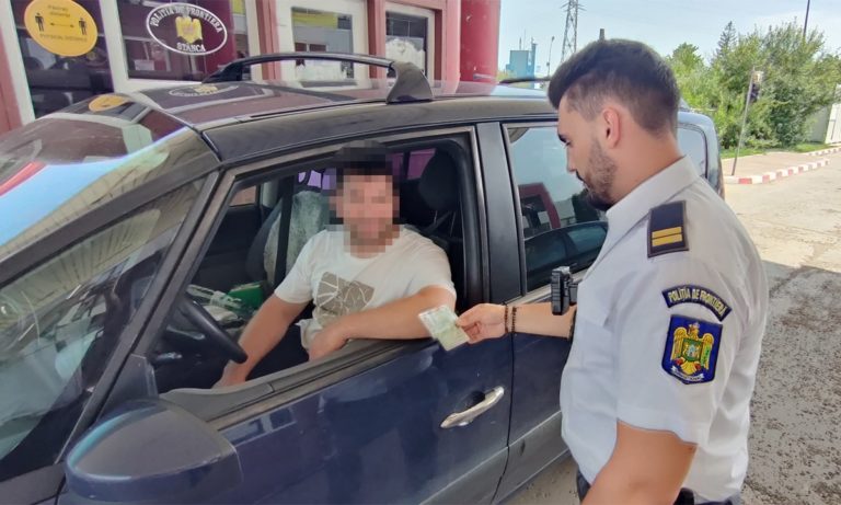 Autoturism scos din circulație de doi ani, depistat de polițiștii de frontieră la Stânca