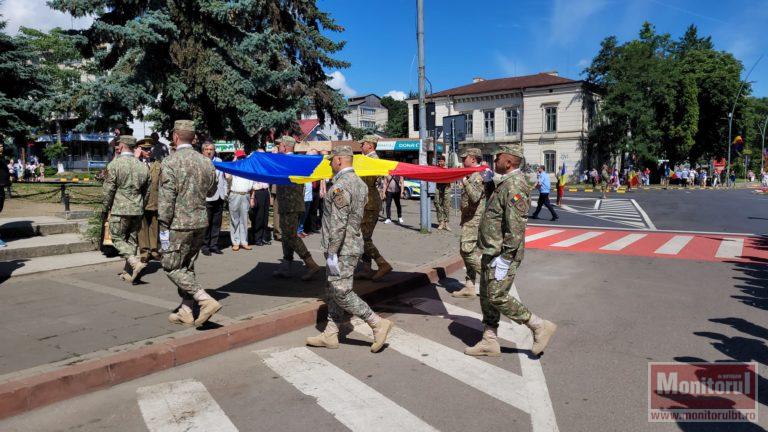 Ziua Drapelului Național, celebrată în Botoșani. Ceremonii militare și religioase în Piața Tricolorului