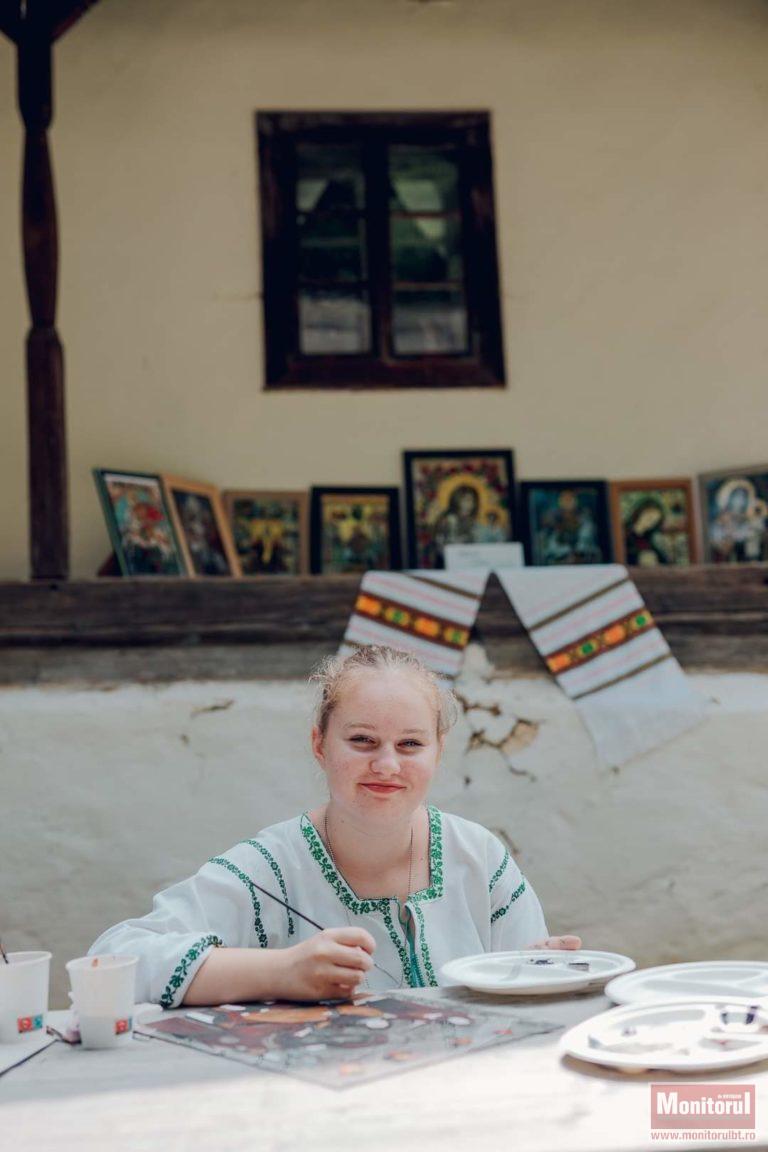 Meșteșugurile tradiționale aduc glorie unei tinere din Botoșani