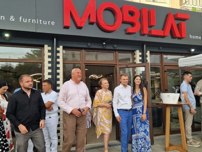 Miercuri, 17 iulie, începând cu ora 19:00, pe strada Calea Națională nr. 57, a avut loc deschiderea noului showroom de mobilă ,,Mobilat”. Magazinul se află la a doua inaugurare.