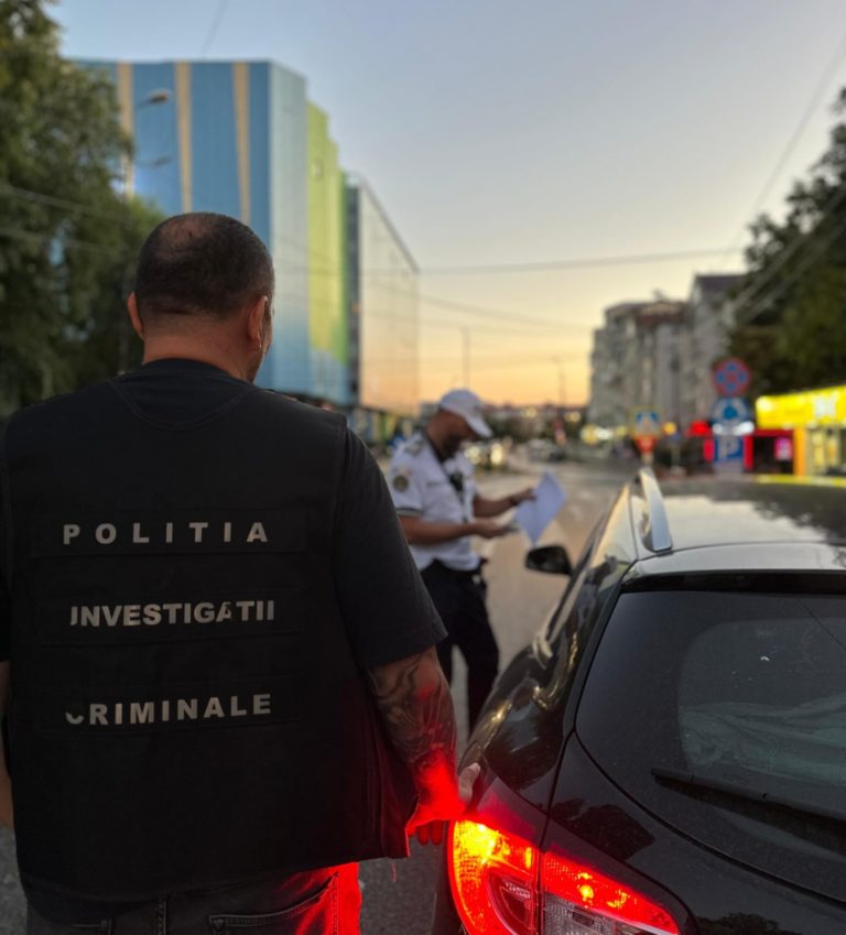 Incursiune în underground, cu o amplă acțiune a polițiștilor. Peste 500 de persoane verificate în bezna nopții