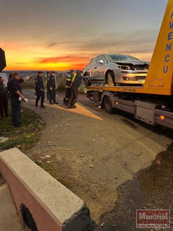 Trei victime accident neatenție