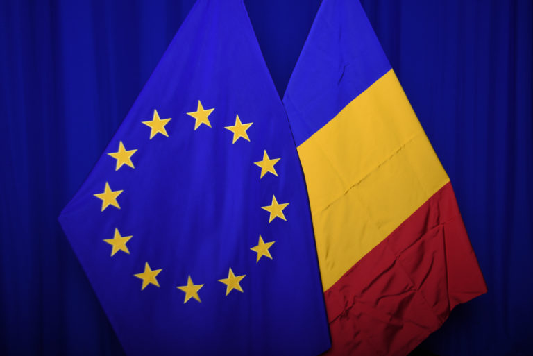 Paradoxuri românești legate de Occident și democrație