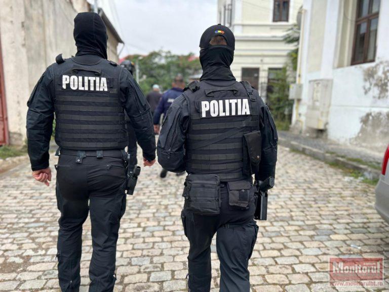 Polițiștii au ieșit în forță pe drumuri: peste 500 de amenzi, 40 de permise reținute și șase persoane ajunse în arest