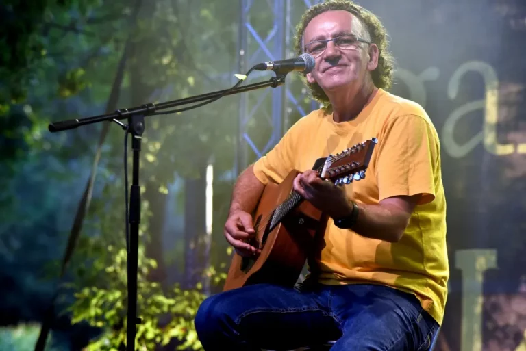 Interpretul de muzică folk Marius Bațu a decedat