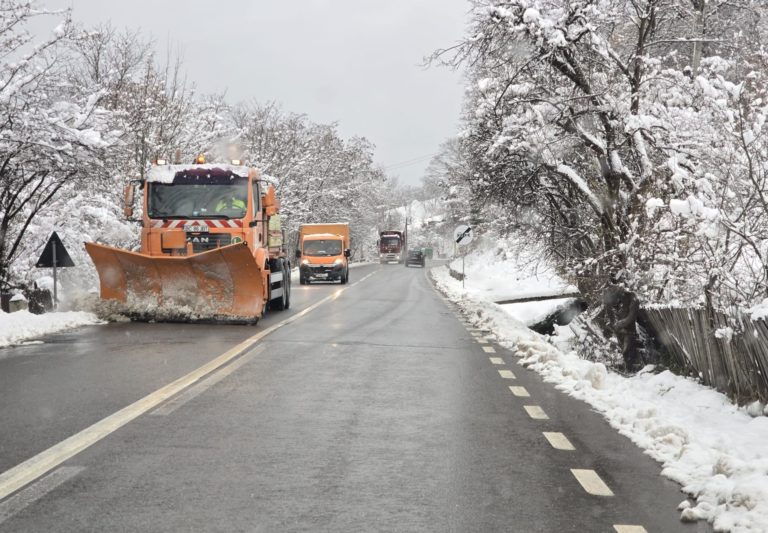 Contract de deszăpezire a drumurilor naționale din Botoșani. Ce firme vor curăța zăpada