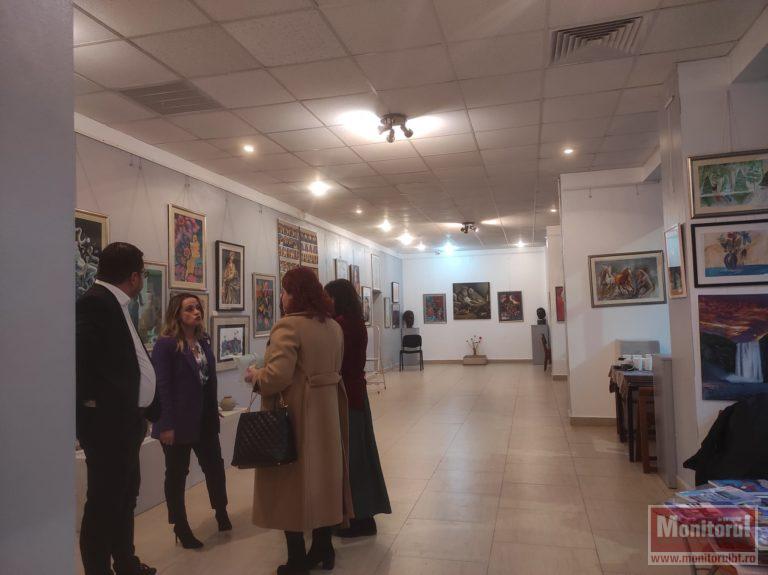 Omagiu lui Ștefan Luchian la Galeriile de Artă. Lucrări ale elevilor-artiști din Botoșani