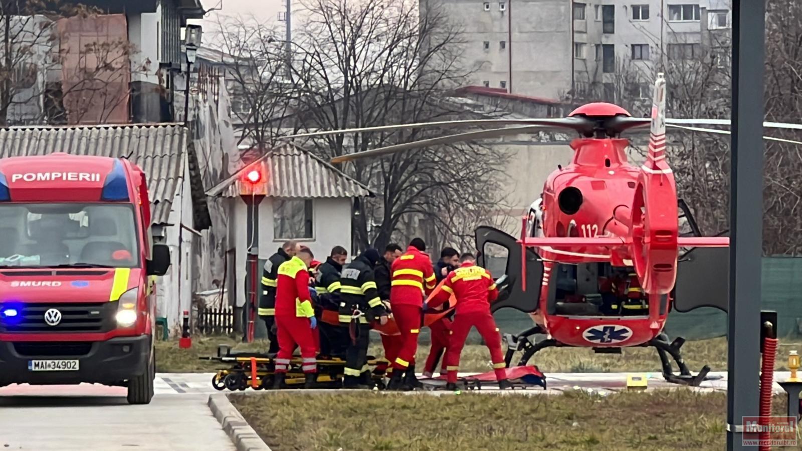 Elicopterul SMURD chemat de urgenţă pentru un bărbat în stare gravă (VIDEO)