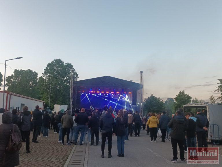 Zilele Municipiului au început pe frig, cu Bere Gratis și Filarmonica (video)
