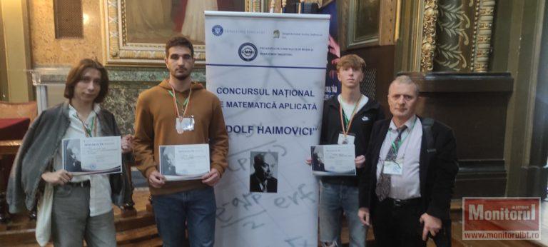 Trei medalii pentru Botoșani la faza națională a Concursului de Matematică Aplicată