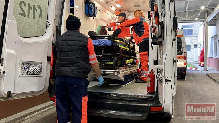 Bătrân mutilat pe viață în propria curte