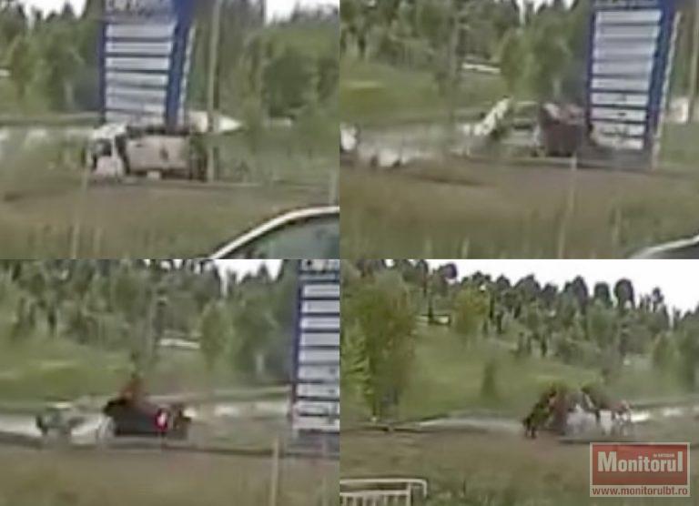 Camion dat peste cap surprins de o cameră de supraveghere. Care este starea șoferului (VIDEO)