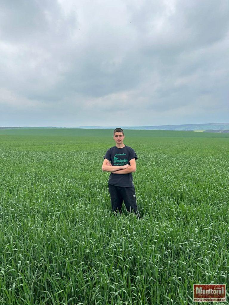 Licean pasionat de agricultură. „Dacă îți place cu adevărat și muncești, e cel mai frumos drum”