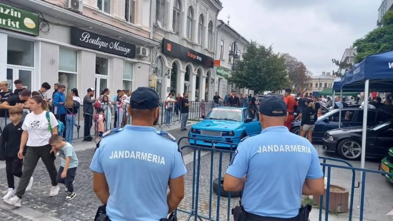 Zile aglomerate la Botoșani. Jandarmii veghează siguranța publică
