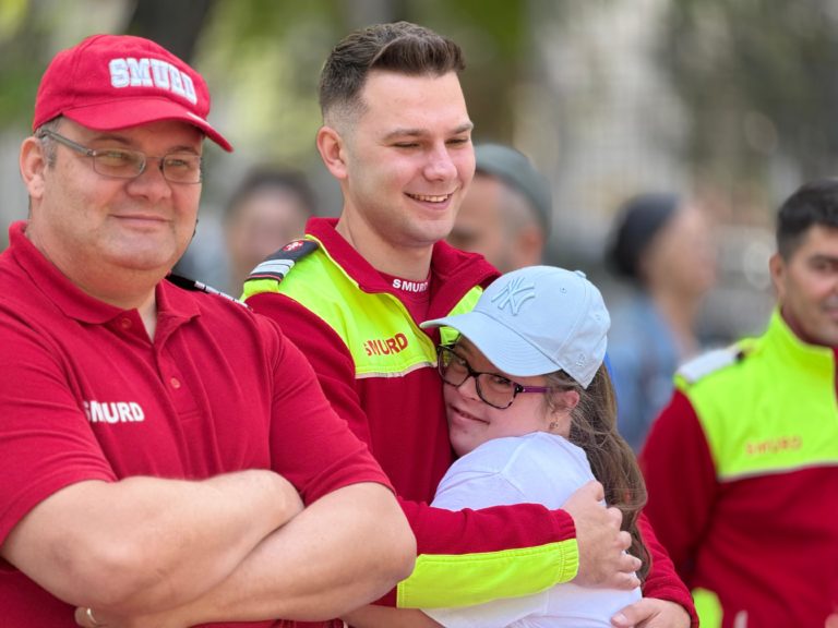 Solidaritate în uniformă. Pompierii din Botoșani, alături de tinerii cu dizabilități din România și Grecia