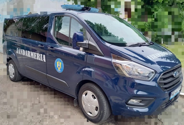 Tentația care te poate distruge. Patru tineri din Botoșani, prinși cu substanțe interzise