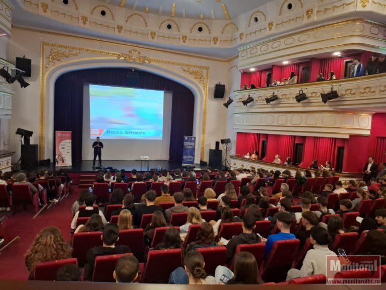Conferințe antidrog la Botoșani. „Drogurile nu iartă, nu aleg, nu negociază”