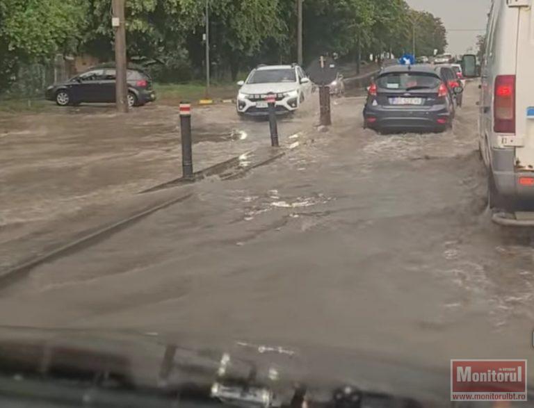 Străzi inundate în municipiul Botoșani