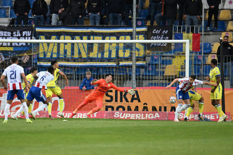 Oțelul câștigă la Ploiești, iar Petrolul intră în hora barajului