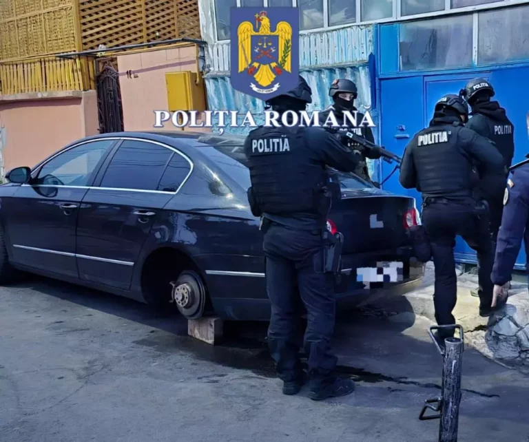 Tânăr din Botoșani reținut după ce a furat o mașină și a condus-o fără permis