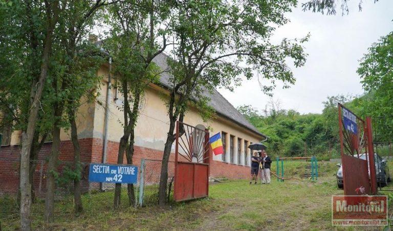 Incident electoral în Albești. Primarul comunei ar fi postat buletinul de vot pe rețelele de socializare (VIDEO)